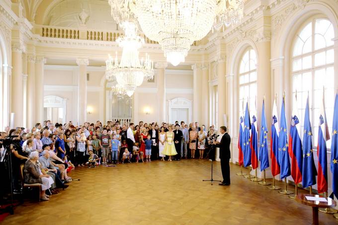Dan odprtih vrat ob državnem prazniku združitve prekmurskih Slovencev z matičnim narodom